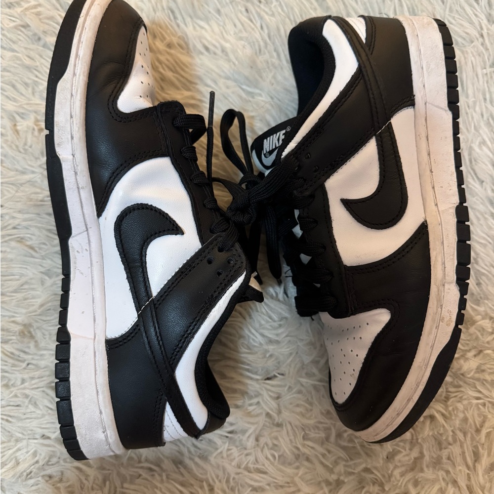 Nike Classic Black and White Low-Tops Dunks